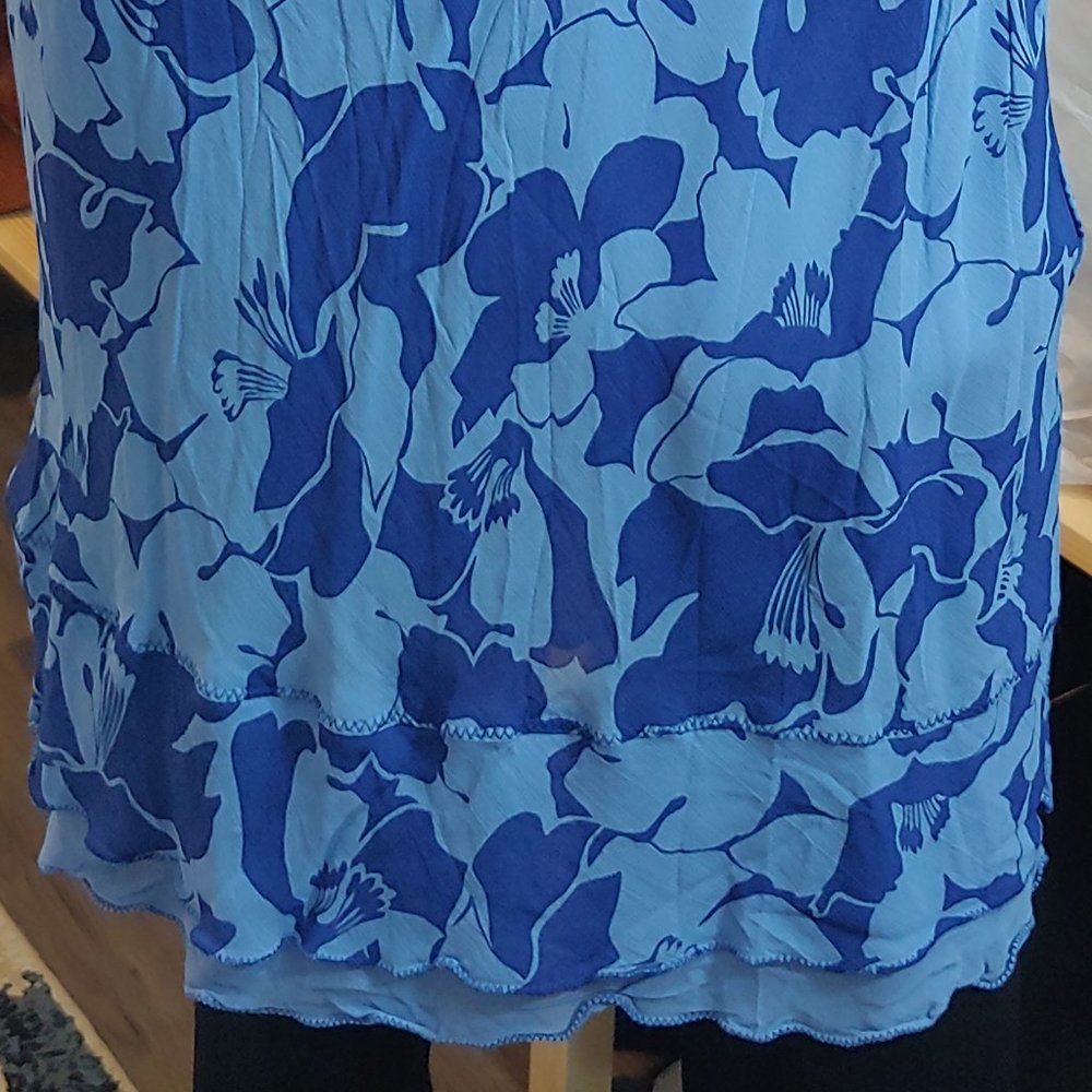 2 for 20 EUC AMERICAN EAGLE BLUE FLORAL DRESS US SIZE 0 - Picture 16 of 16